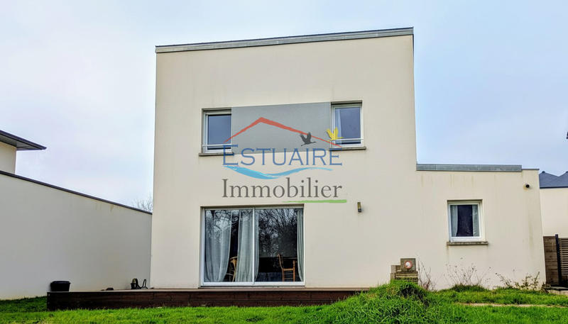 Maison traditionnelle - 107 m² - 5 pièces