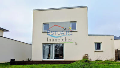 Maison traditionnelle - 107 m² - 5 pièces