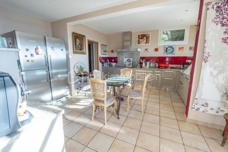 Villa - 200 m² - 6 pièces