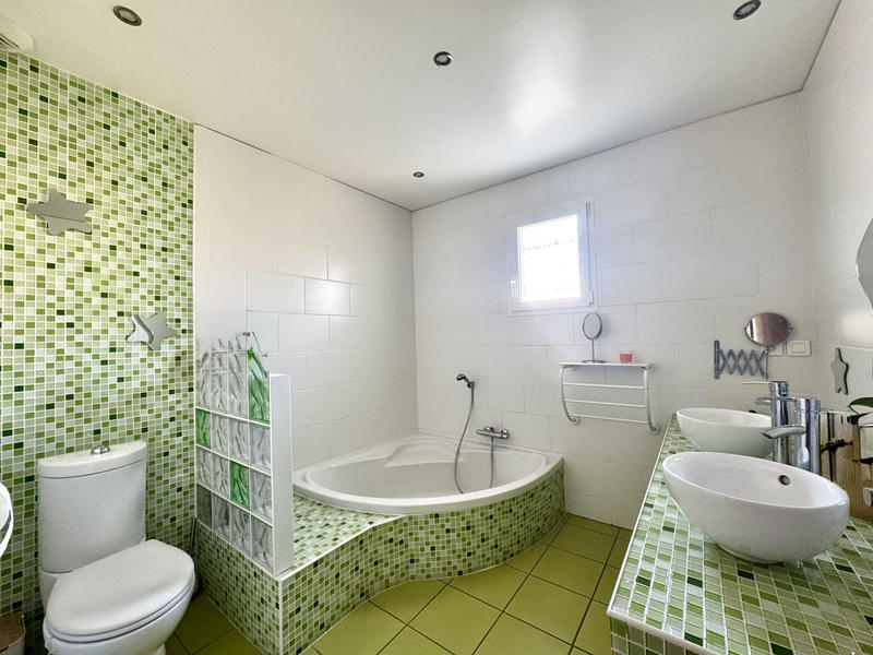 Maison - 150 m² - 5 pièces