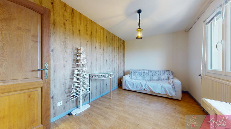 Maison - 230 m² - 9 pièces