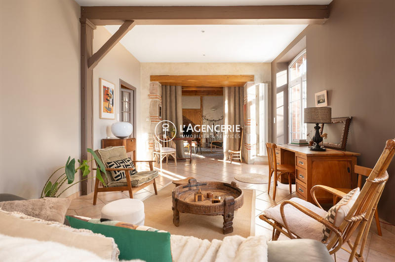 Maison - 300 m² - 7 pièces