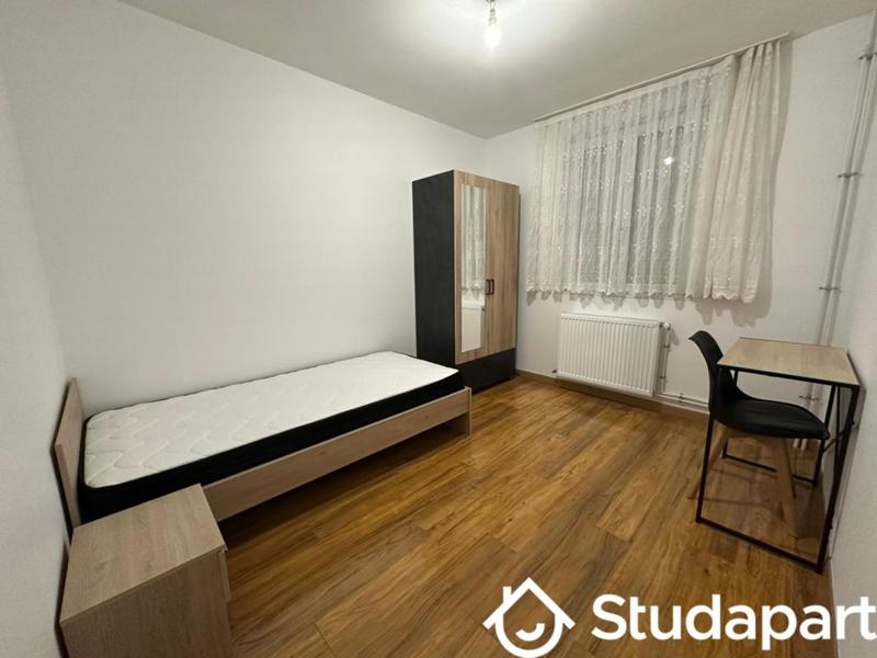 Chambre - 10 m² - 1 pièce