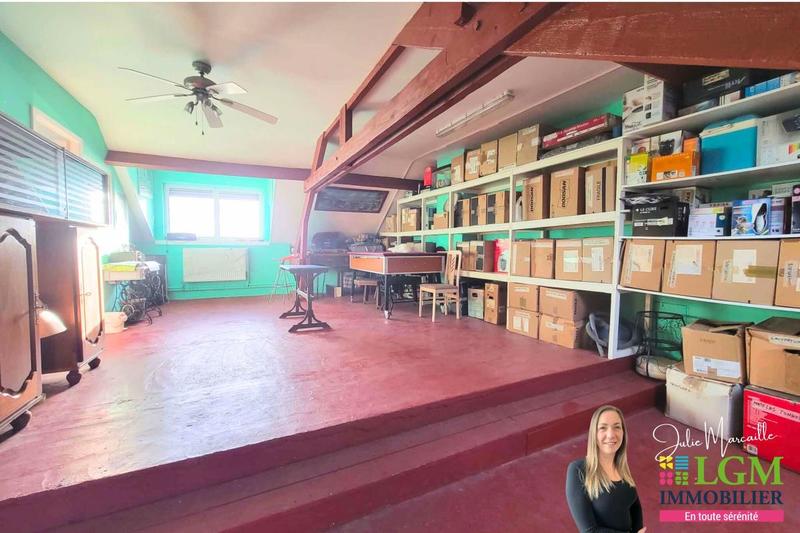 Propriété - 261 m² - 7 pièces