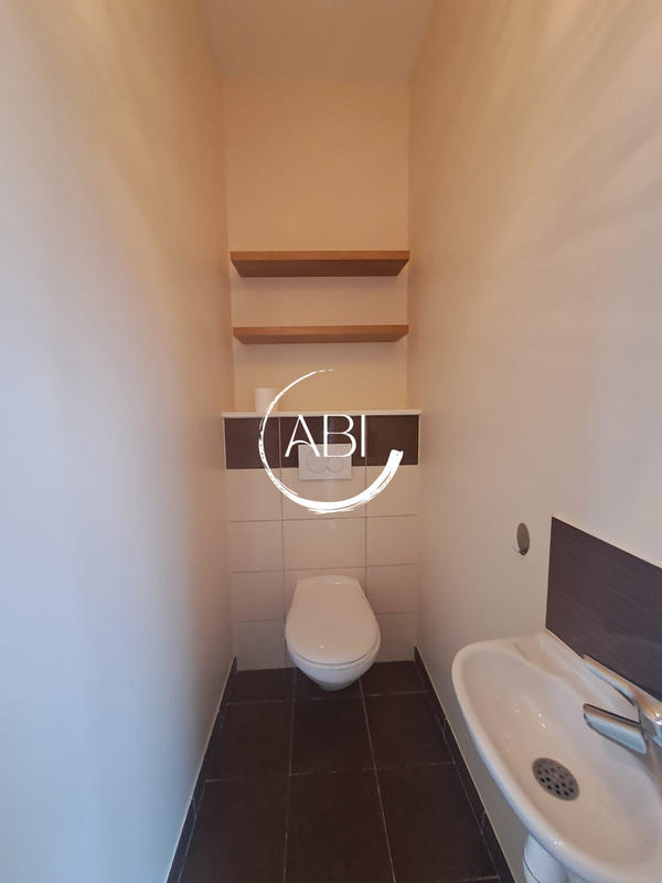 Appartement - 85 m² - 3 pièces