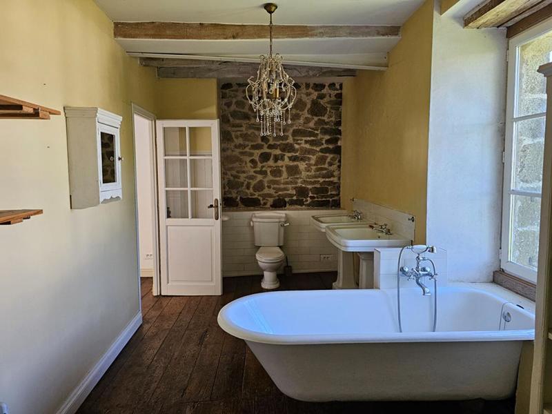 Maison - 157 m² - 8 pièces