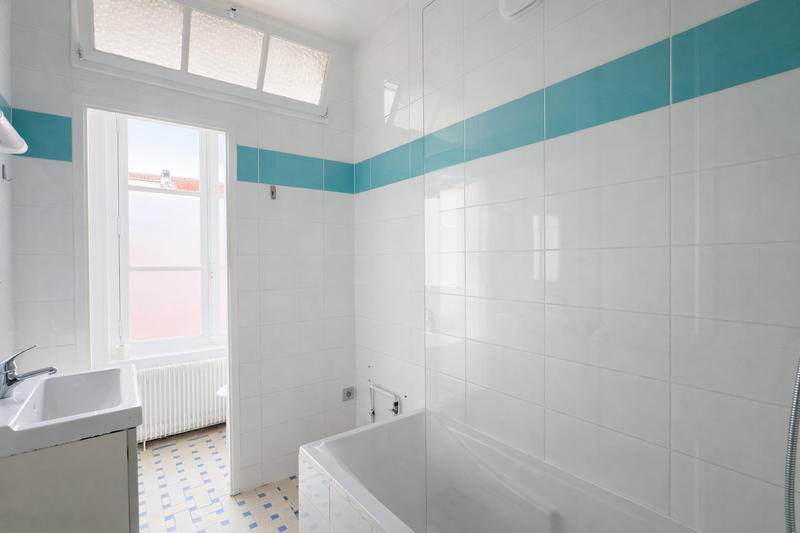 Appartement - 145 m² - 6 pièces