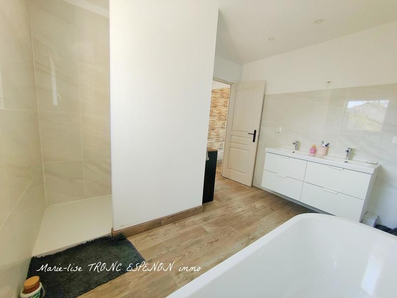 Maison - 196 m² - 4 pièces