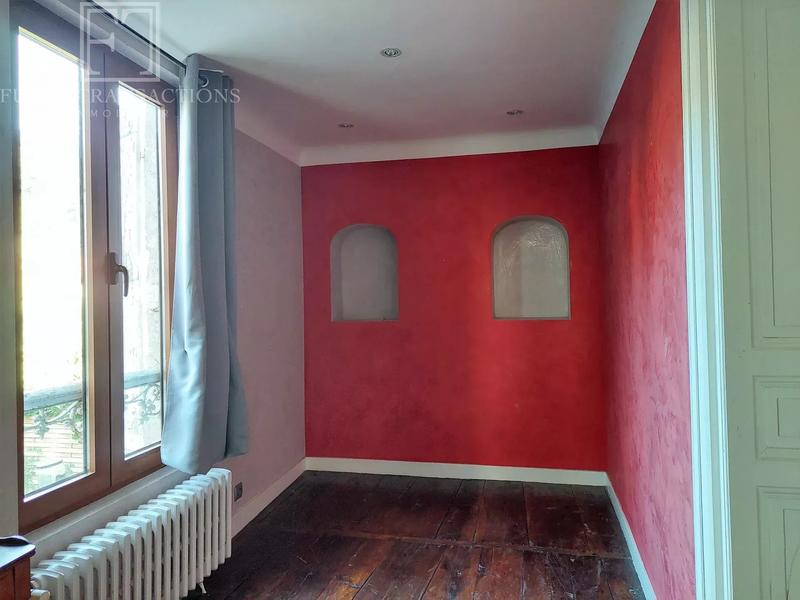 Maison de village - 340 m² - 11 pièces