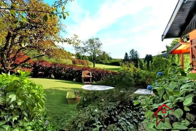 Maison - 110 m² - 6 pièces