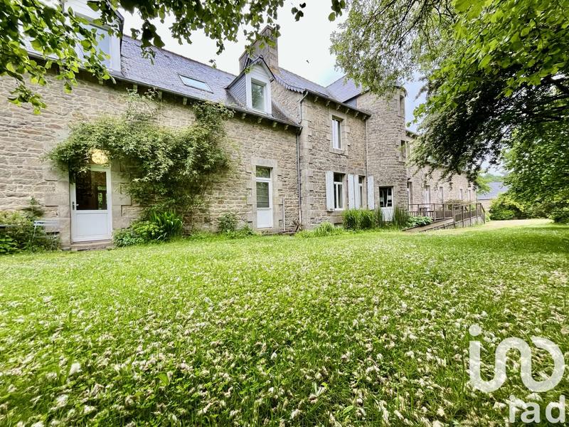 Maison - 628 m² - 18 pièces