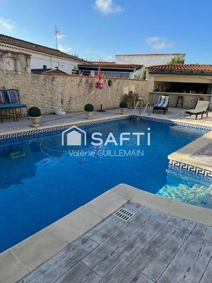 Maison - 200 m² - 5 pièces