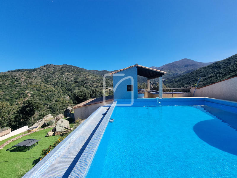 Propriété - 130 m² - 4 pièces