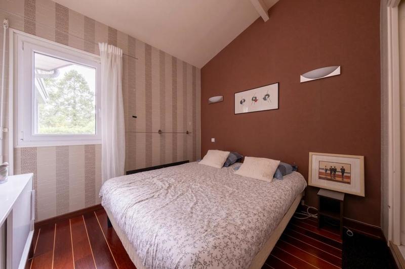 Maison - 218 m² - 8 pièces