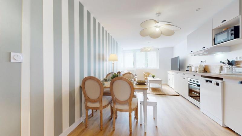 Appartement - 88 m² - 6 pièces