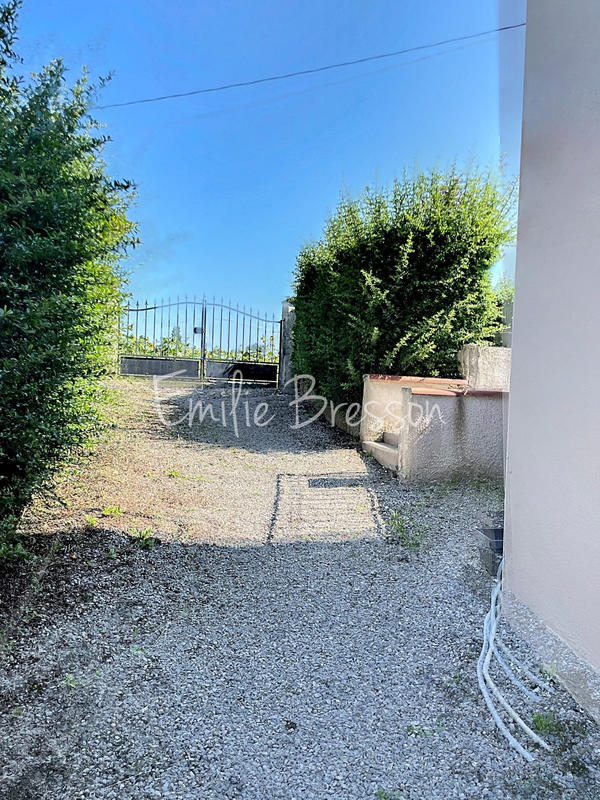 Maison - 266 m² - 9 pièces