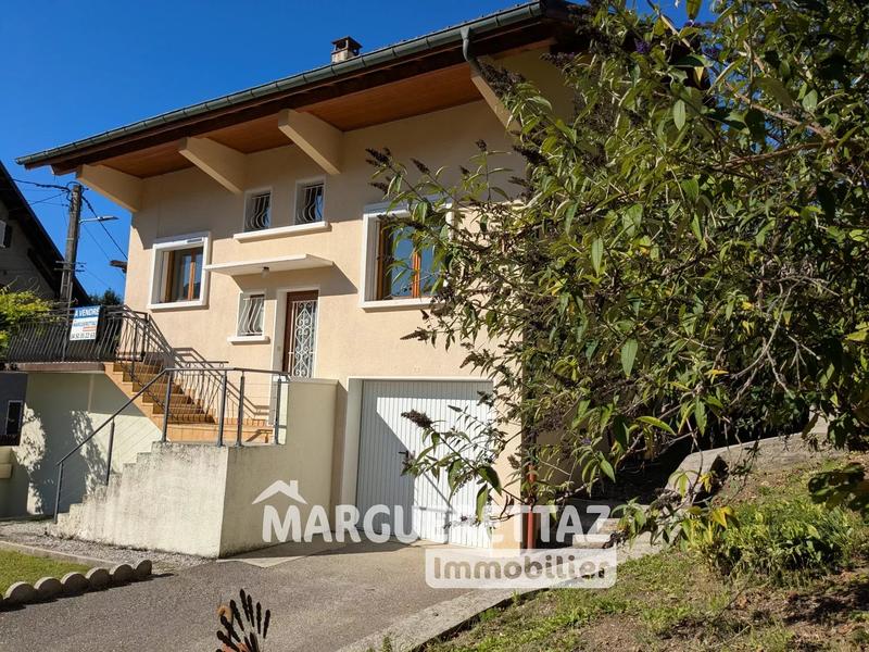 Maison de village - 140 m² - 7 pièces