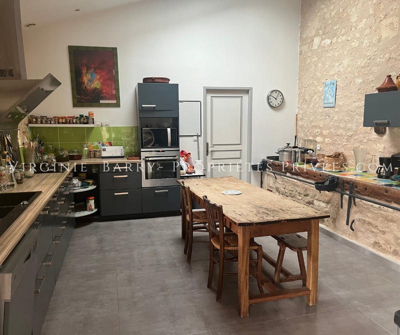 Maison - 350 m² - 10 pièces