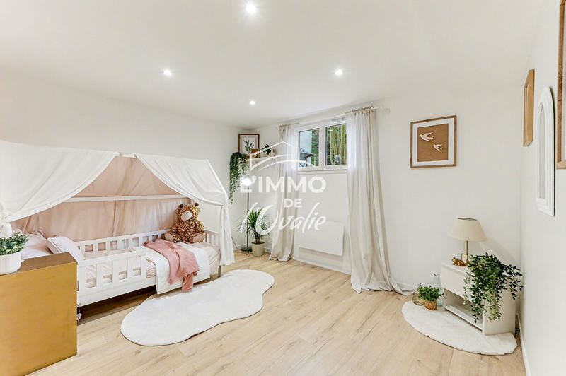 Maison - 190 m² - 6 pièces