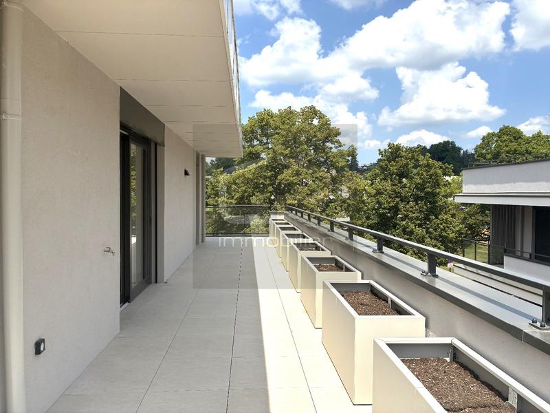 Appartement - 110 m² - 5 pièces