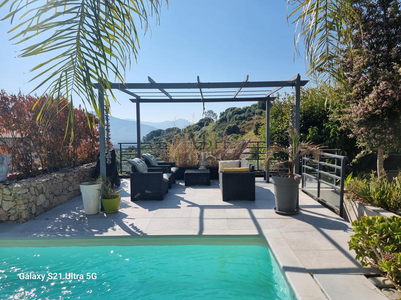 Propriété - 158 m² - 7 pièces