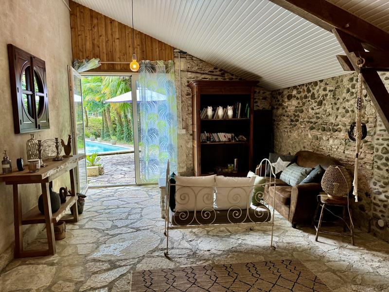 Maison ancienne - 283 m² - 9 pièces