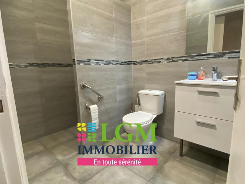 Appartement - 122 m² - 2 pièces