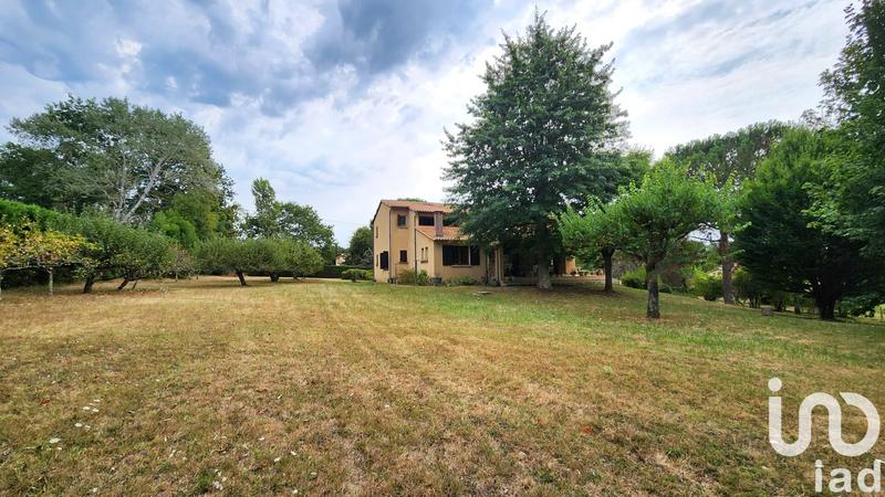 Maison - 219 m² - 6 pièces