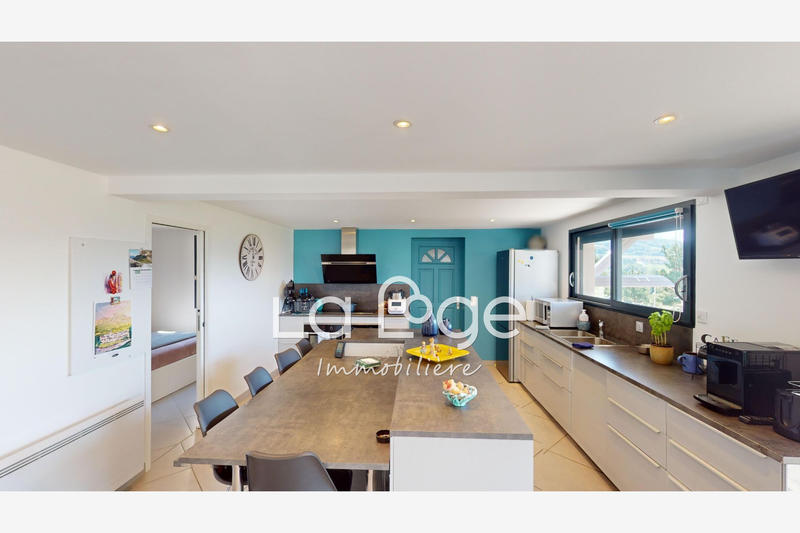 Demeure - 178 m² - 6 pièces