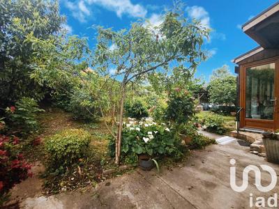 Maison - 240 m² - 6 pièces