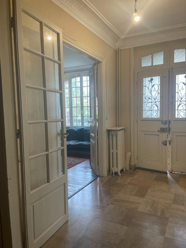 Maison - 170 m² - 10 pièces