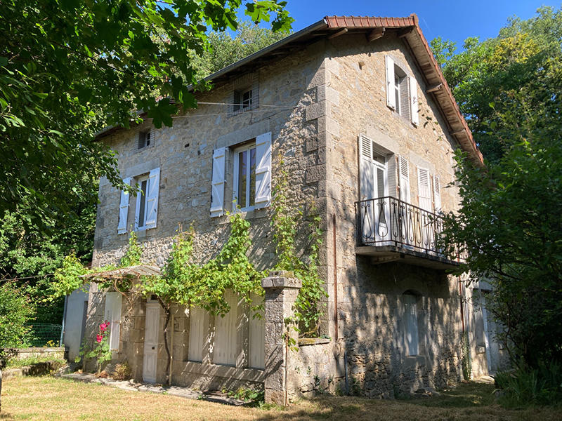 Maison de maîtres - 481 m² - 17 pièces