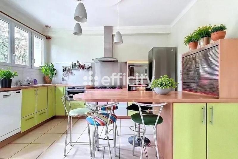 Maison - 173 m² - 7 pièces