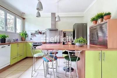 Maison - 173 m² - 7 pièces