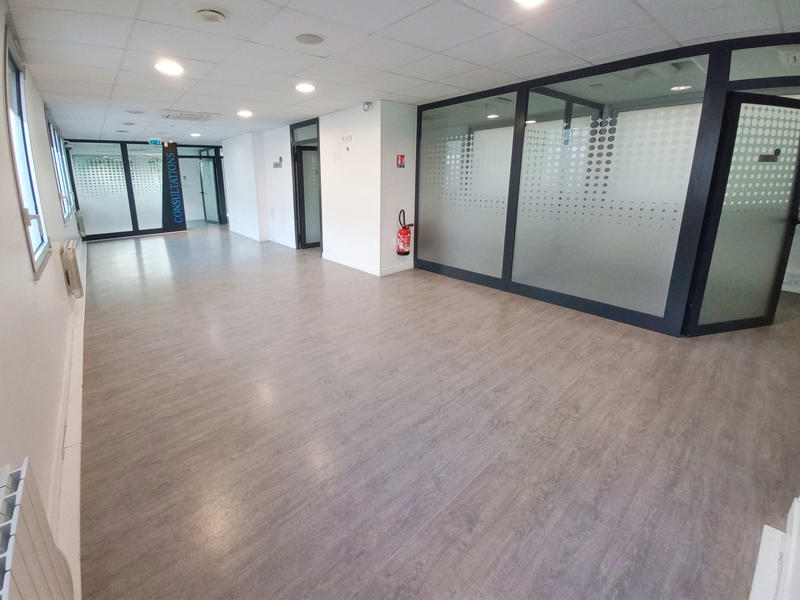 Local commercial - 581 m²