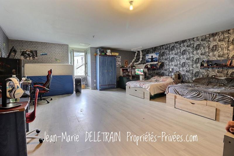 Maison - 258 m² - 7 pièces