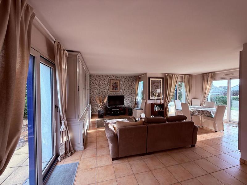 Maison - 182 m² - 6 pièces