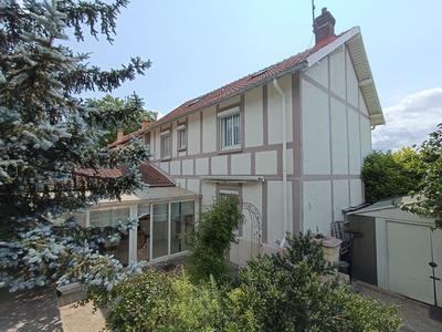 Maison - 143 m² - 6 pièces