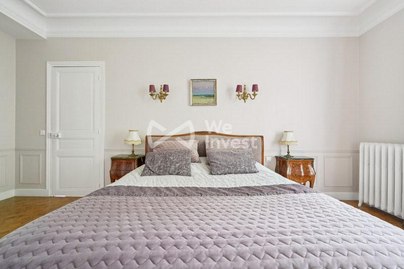 Maison - 266 m² - 10 pièces