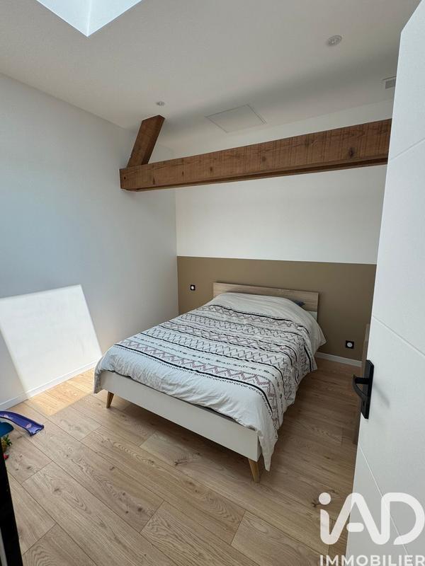 Maison - 203 m² - 7 pièces