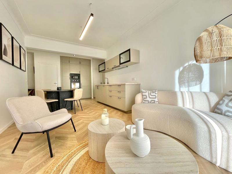 Appartement - 80 m² - 4 pièces