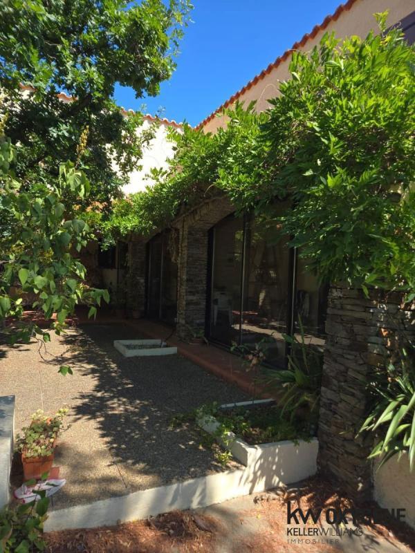 Maison - 250 m² - 6 pièces