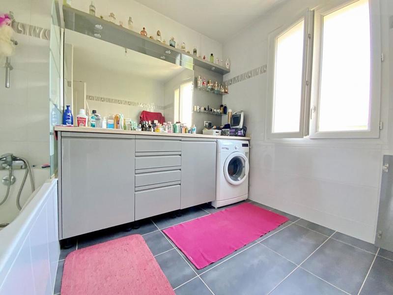 Maison - 115 m² - 6 pièces