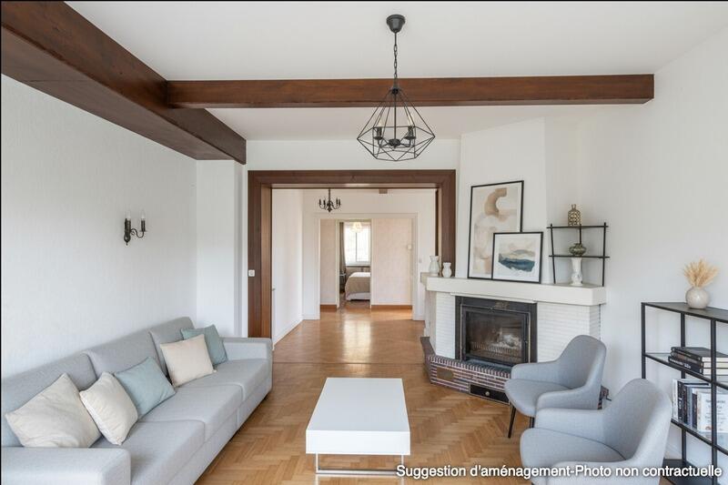 Maison - 371 m² - 15 pièces