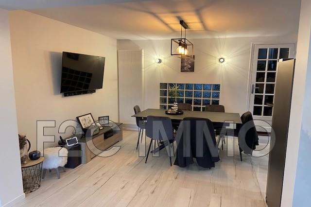 Maison - 95 m² - 4 pièces