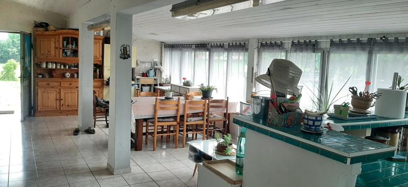 Maison - 220 m² - 10 pièces