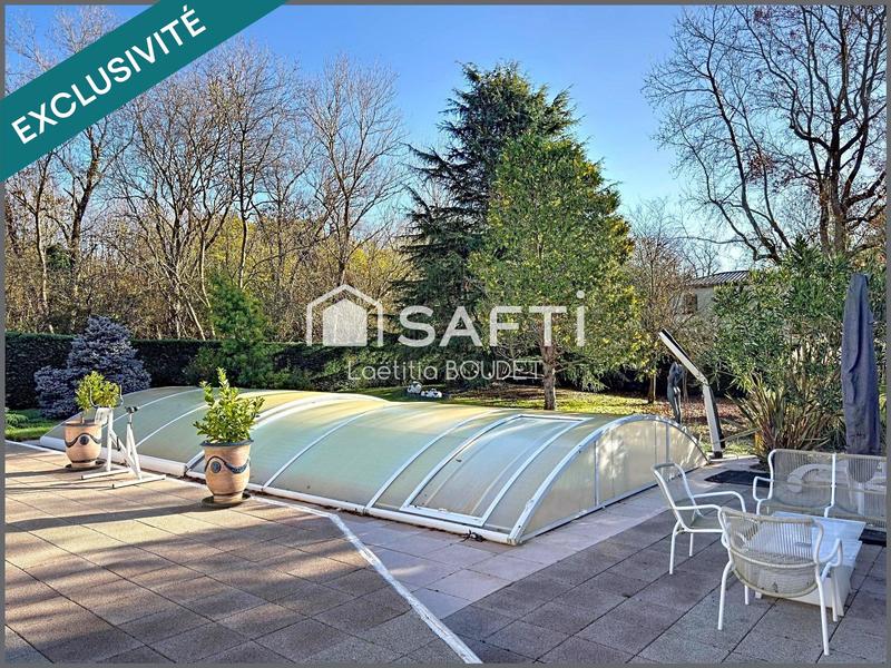 Maison - 204 m² - 6 pièces