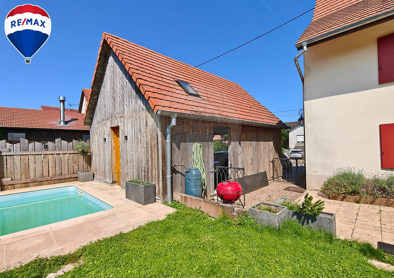 Maison - 243 m² - 7 pièces