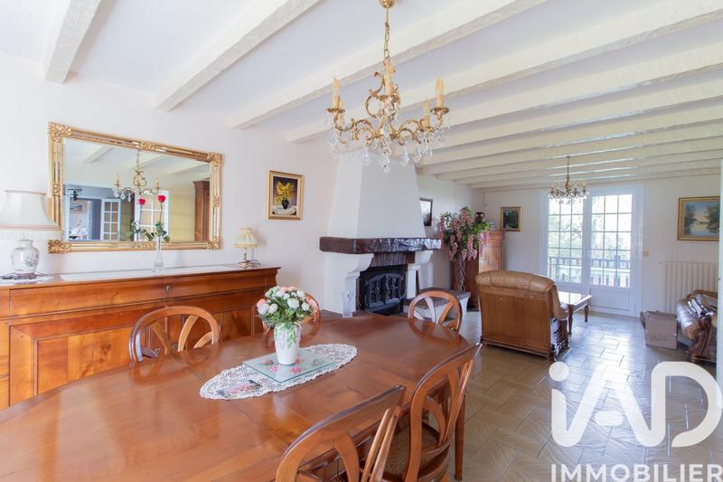 Maison - 208 m² - 9 pièces