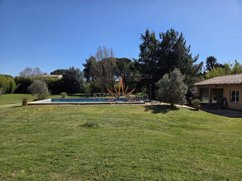 Maison - 246 m² - 6 pièces